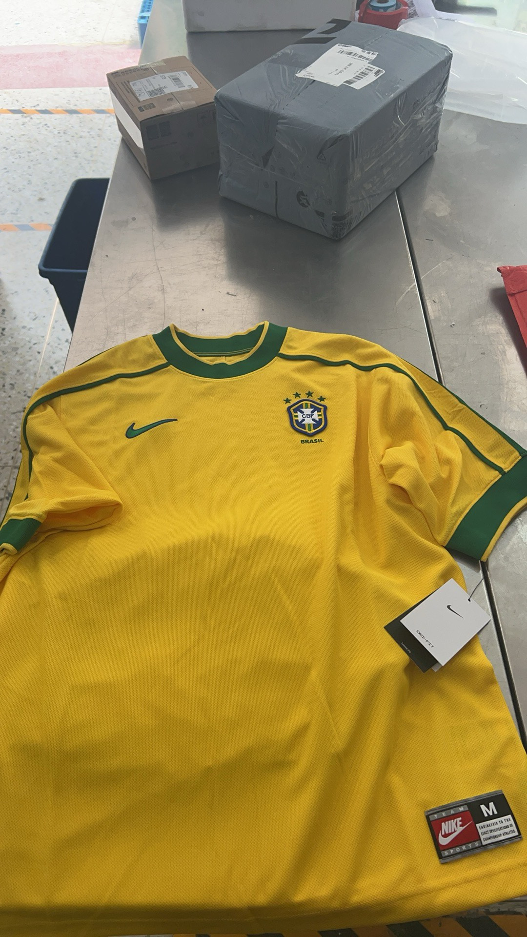 九游体育官方网站-为什么巴西球衣是黄色的？