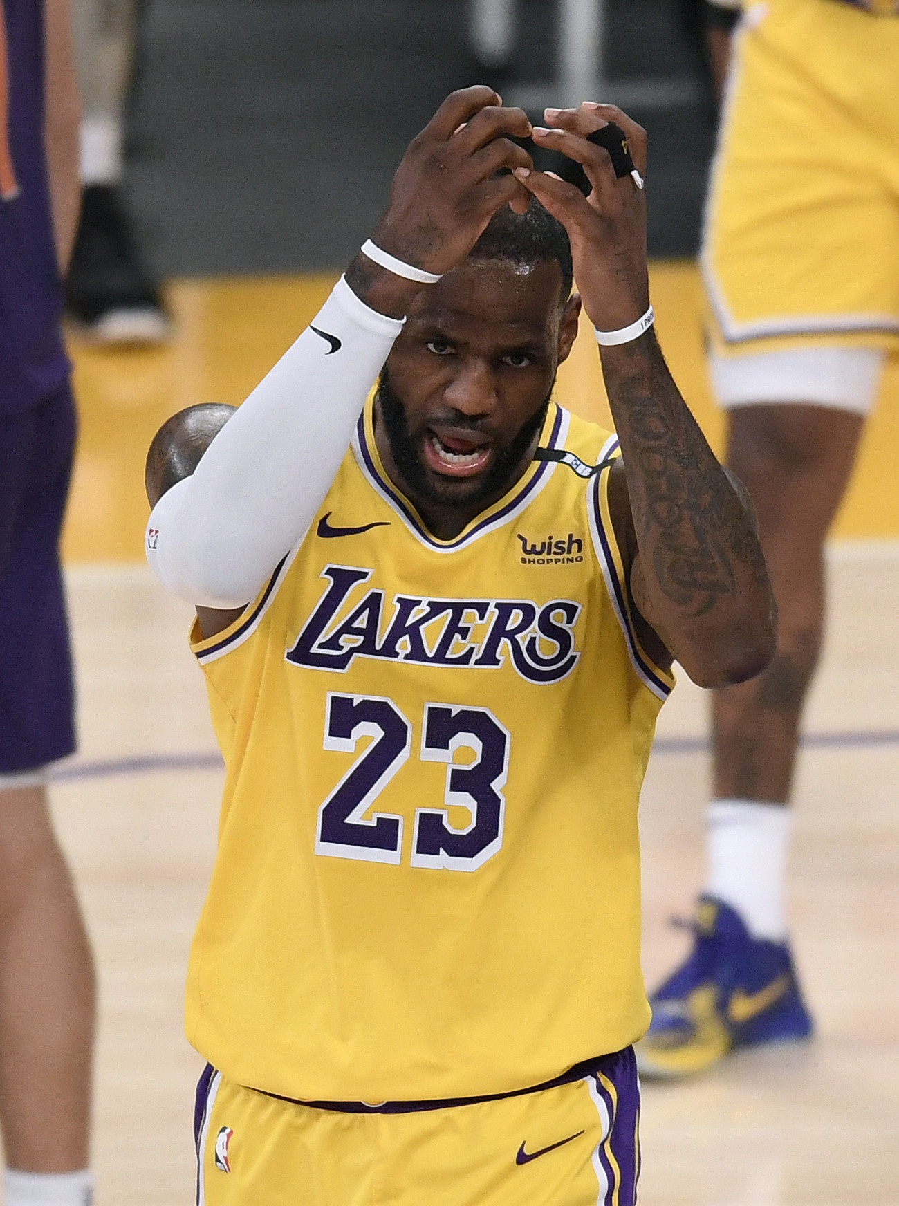 NBA球员罢赛抗议，社会正义运动持续