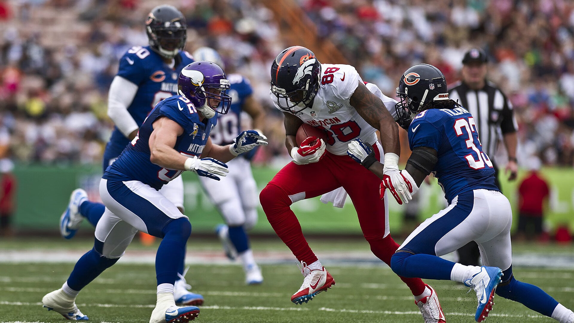 _比赛中的瞬间：令人心跳加速的精彩得分_，描写比赛激动人心的场面