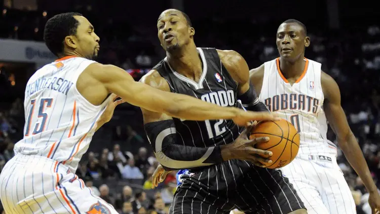 球员假摔:战术智慧还是道德问题?的简单介绍 球员假摔:战术智慧还是道德问题?的简单介绍