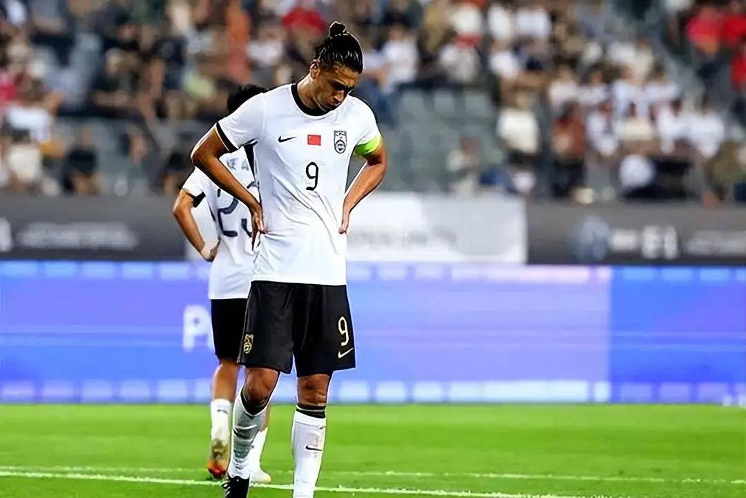 关于高洪波两次执教国足，为何总是“救火教练”？的信息