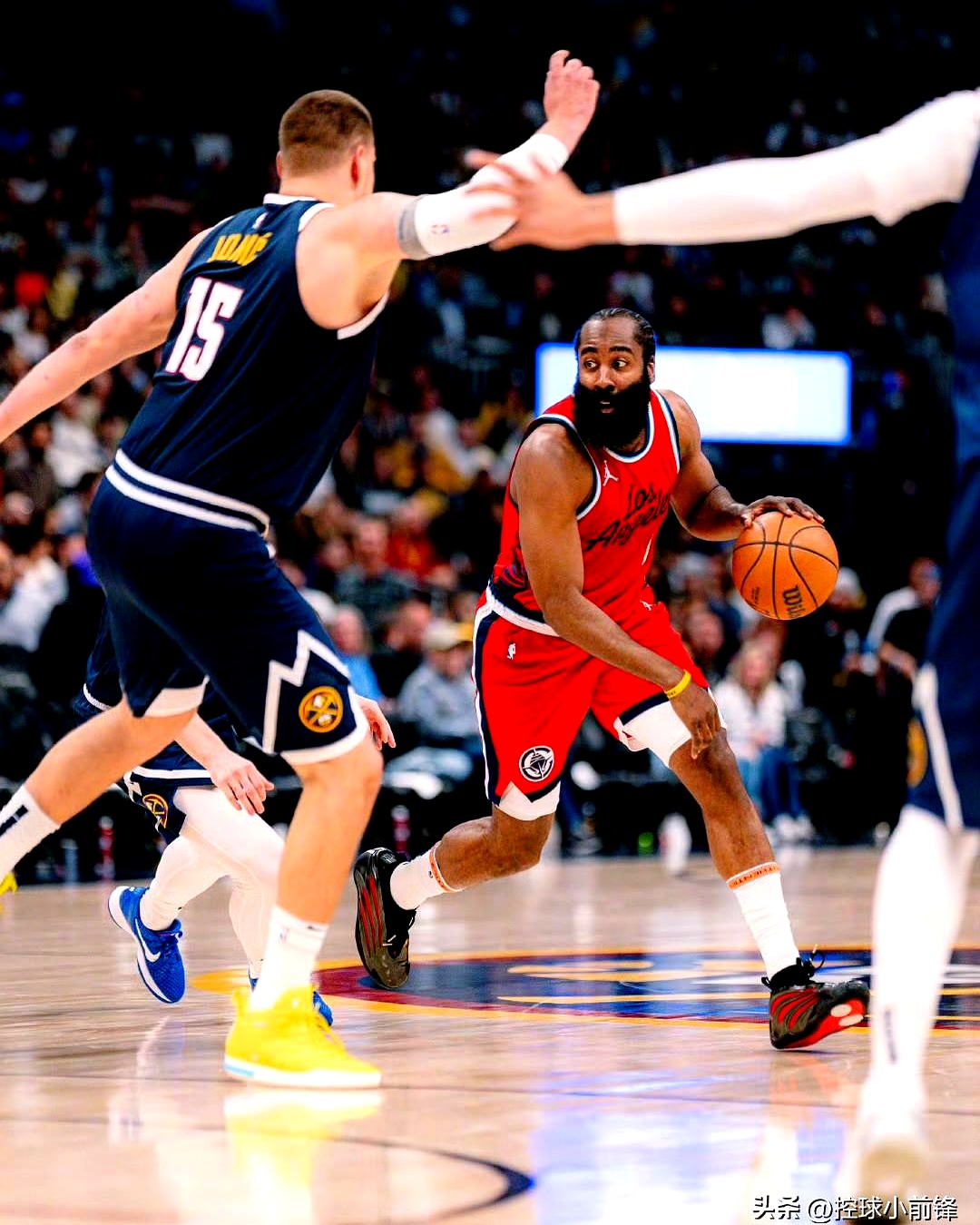 哈登状态起伏不定，快船化学反应仍待磨合的简单介绍