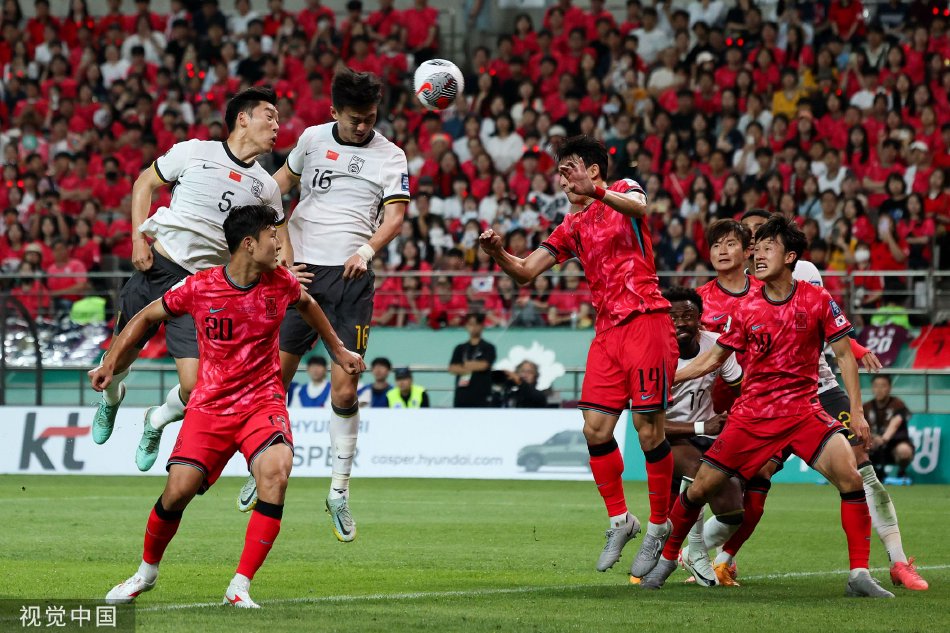 国足0-1不敌韩国,出线形势仍存悬念的简单介绍 国足0-1不敌韩国,出线形势仍存悬念的简单介绍