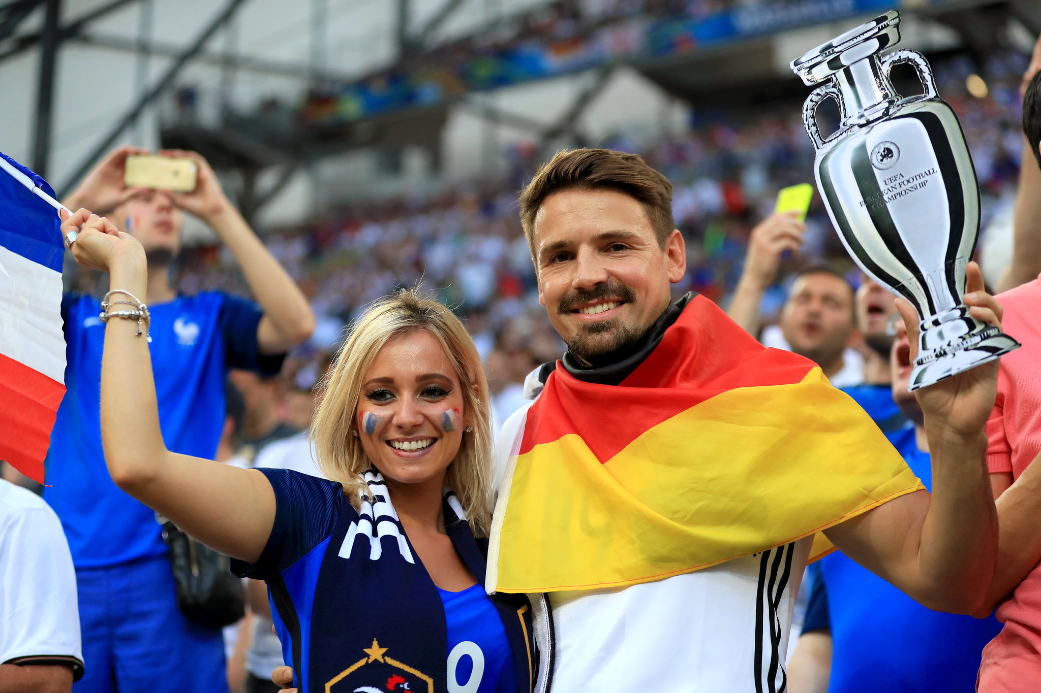 九游体育平台官网-关于世界各地球迷文化PK的信息