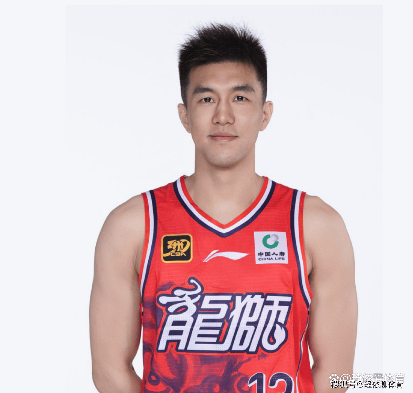 郭艾伦:亚洲第一控卫的争议人生的简单介绍 郭艾伦:亚洲第一控卫的争议人生的简单介绍