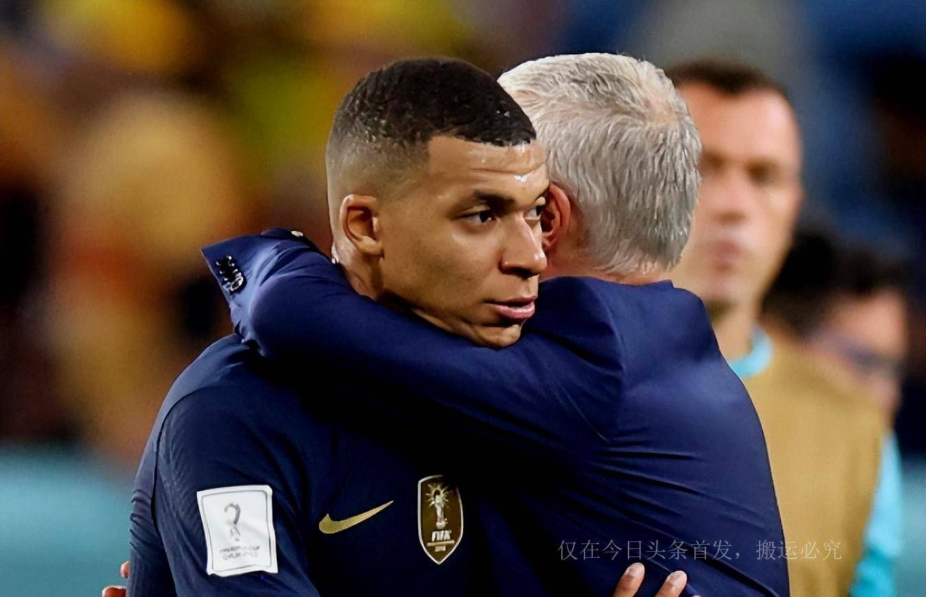 伪九号战术：现代中锋的转型之路的简单介绍